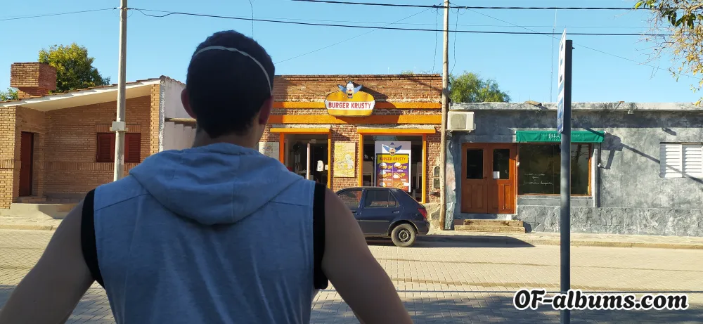 Image #2 of elchicodetinder