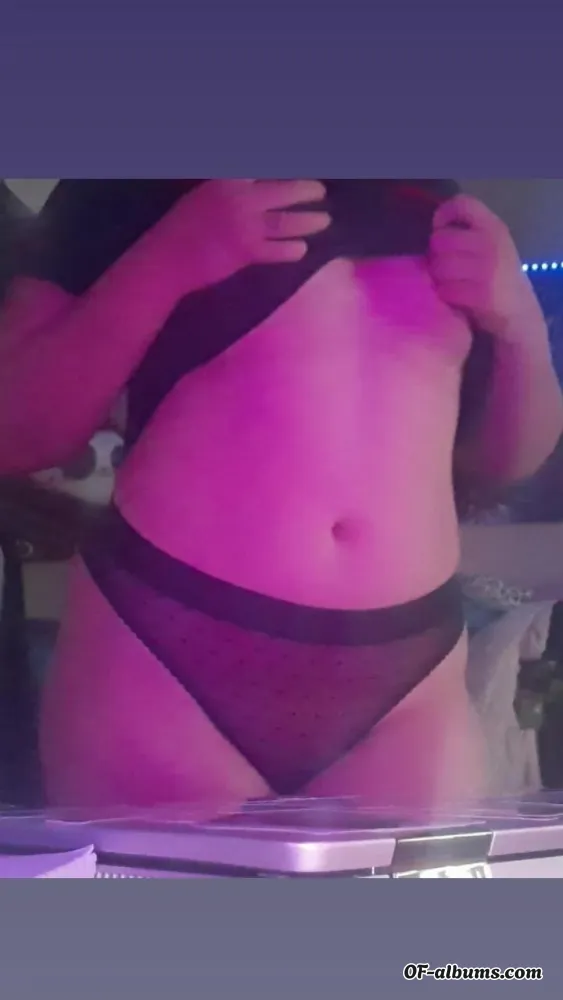 Image #1 of elizabeth_snow