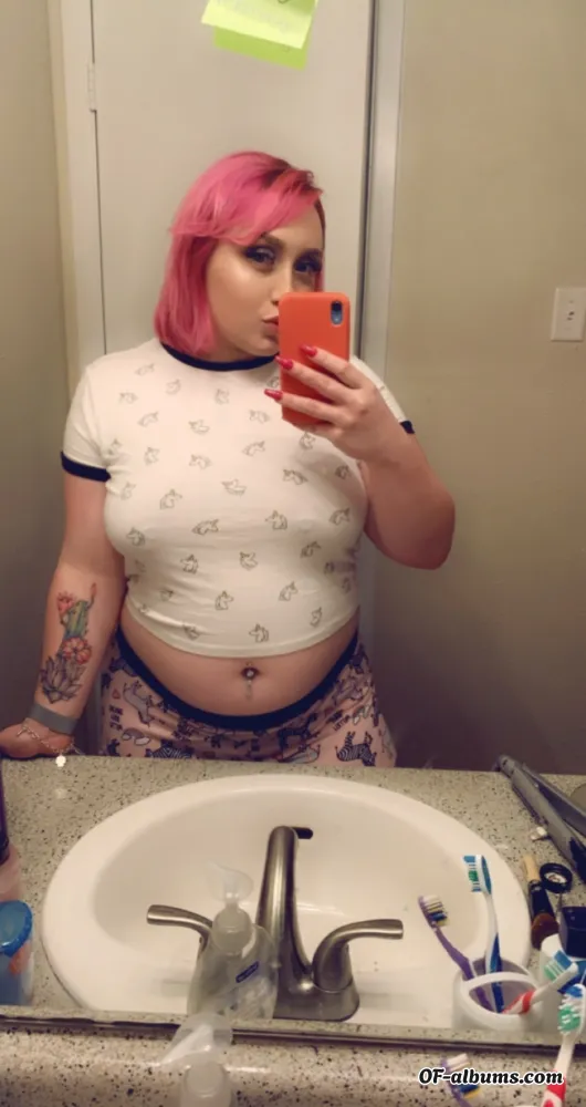 Image #1 of elizabeth_snow15