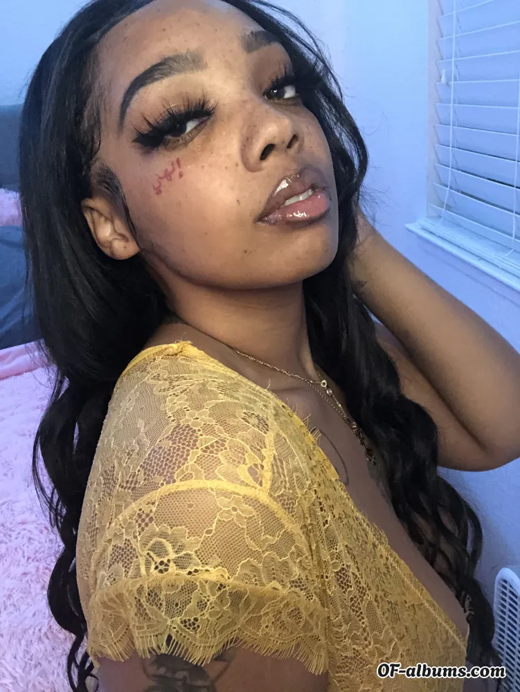 Image #1 of emifineass2