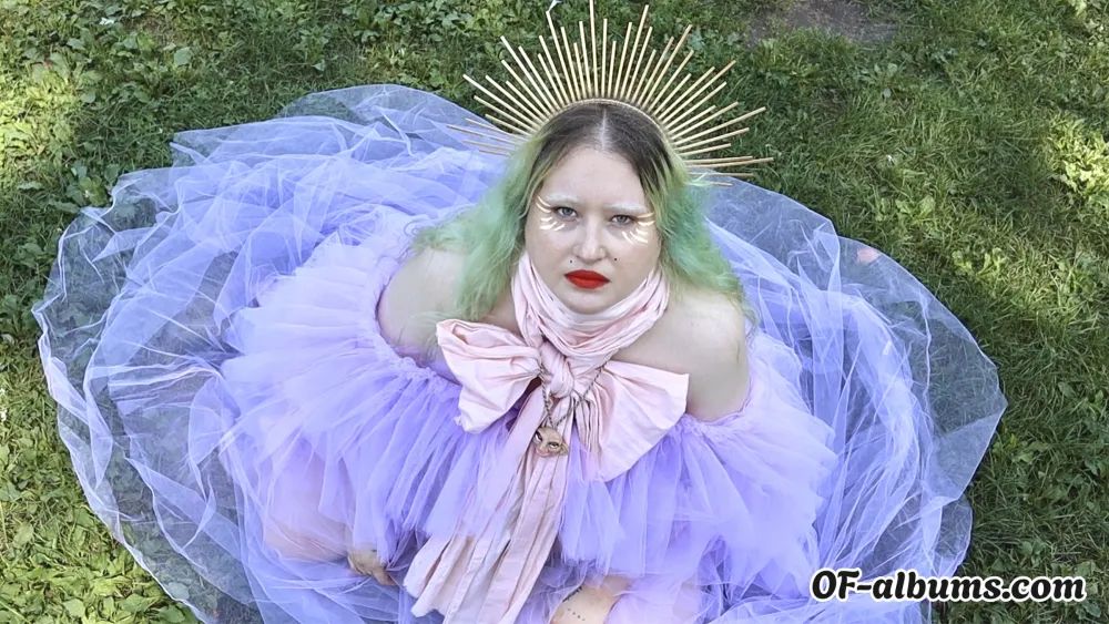 Image #1 of emiliafart