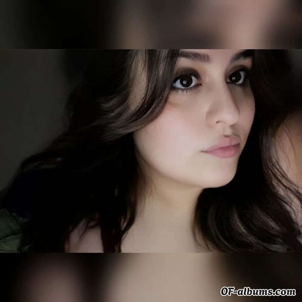 Image #1 of emma_sexx