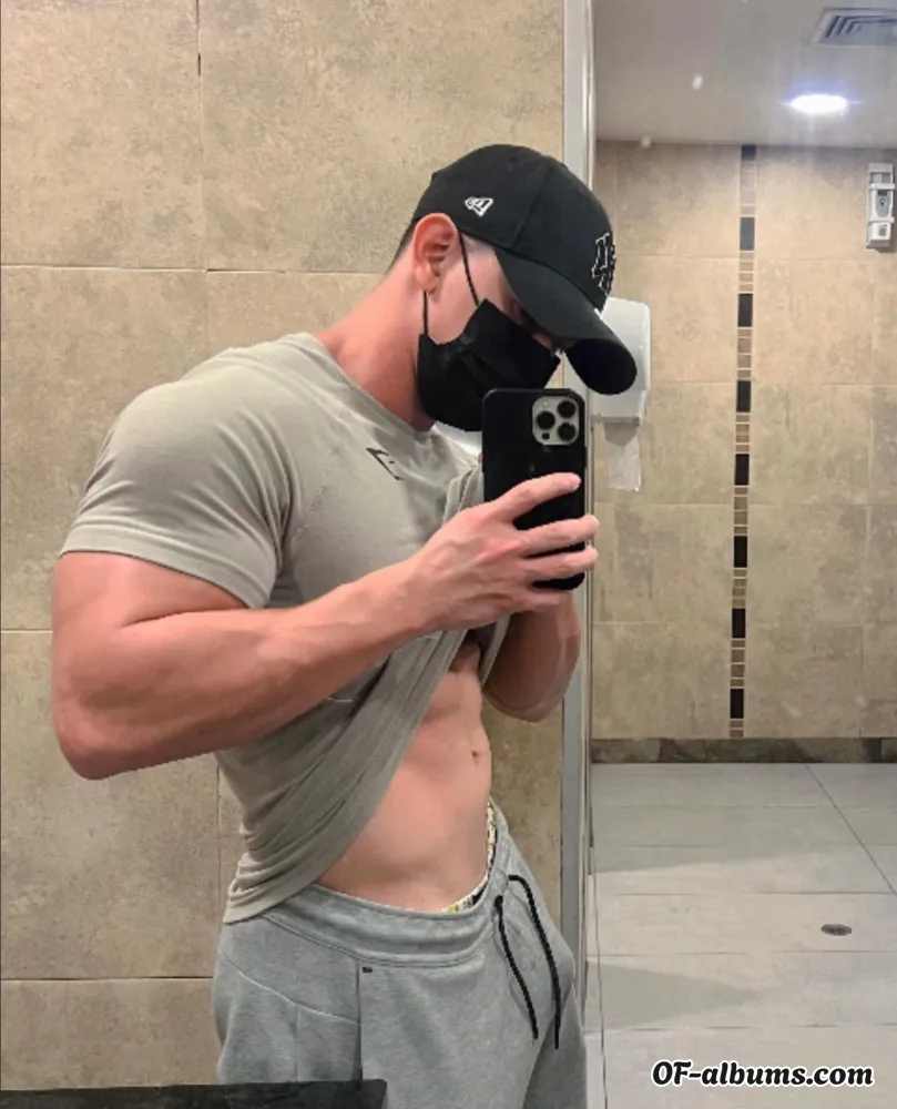 Image #1 of emmanuelmuscle