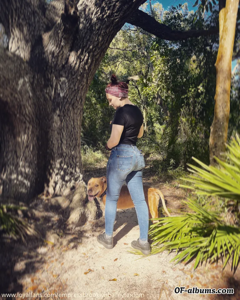 Image #2 of empressbrooklynbaileyfindom