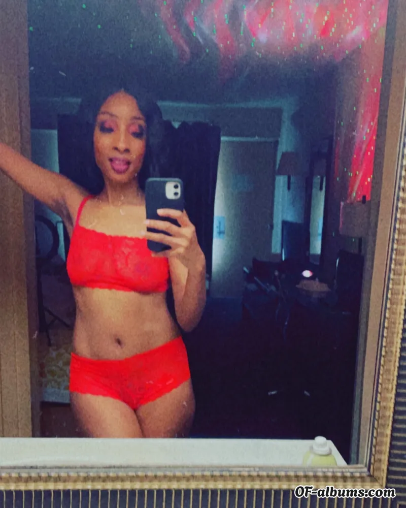 Image #1 of erika_jadexo