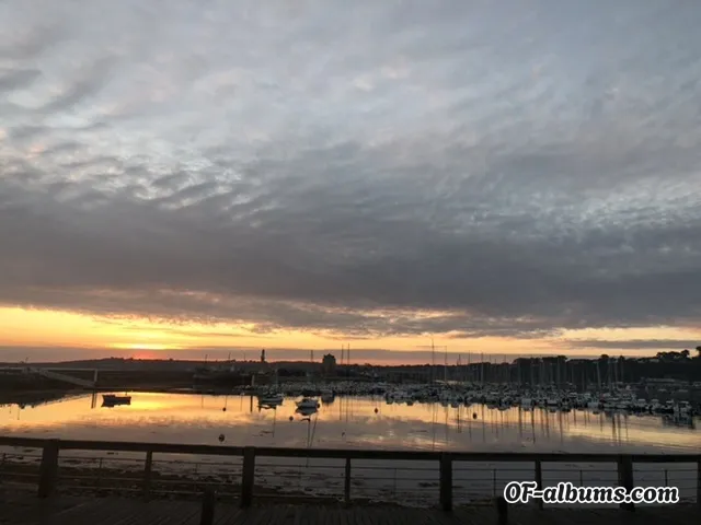 Image #2 of etalonbreton