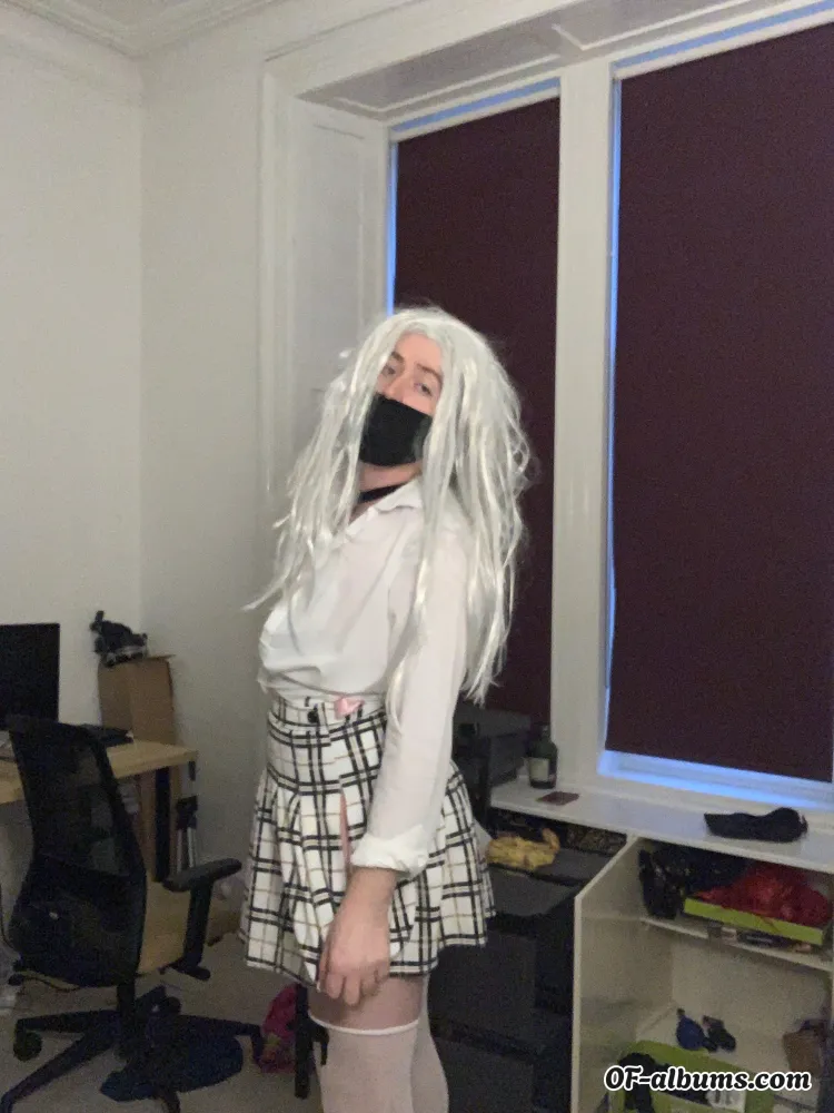 Image #2 of evewantssnake