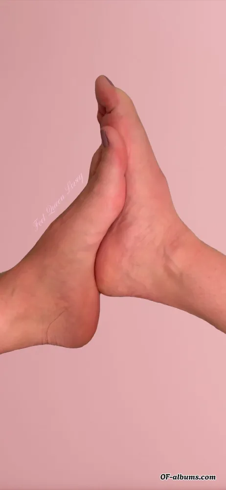 Image #2 of feetqueenlovey