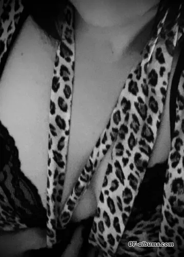 Image #3 of flirtyasf