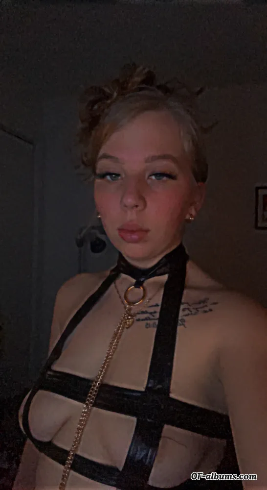 Image #5 of foxxyworldd