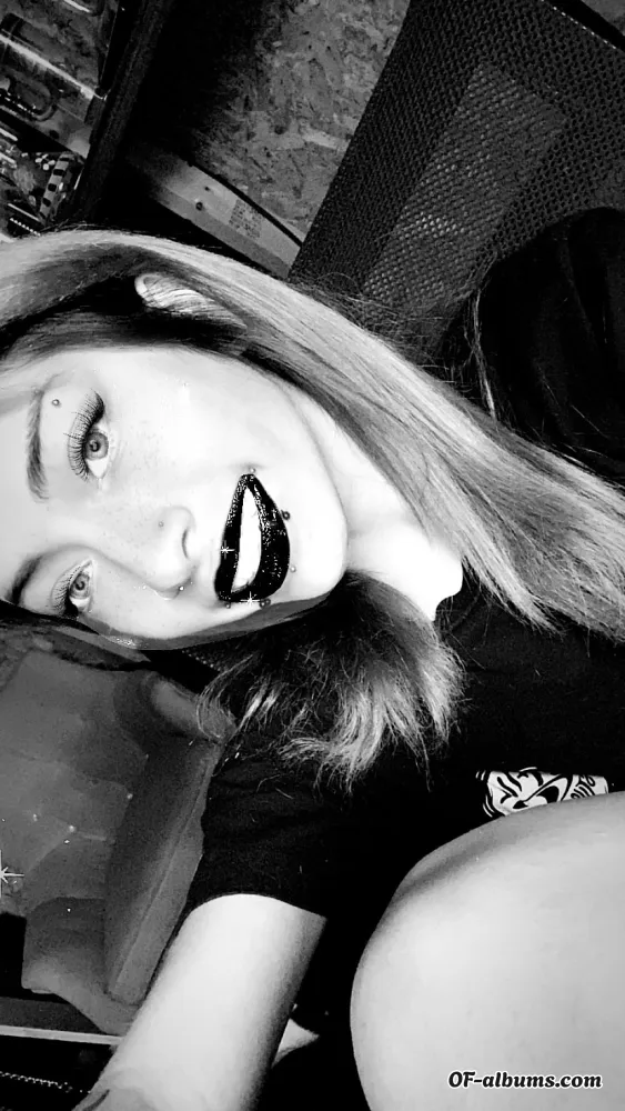 Image #1 of freakymegan420