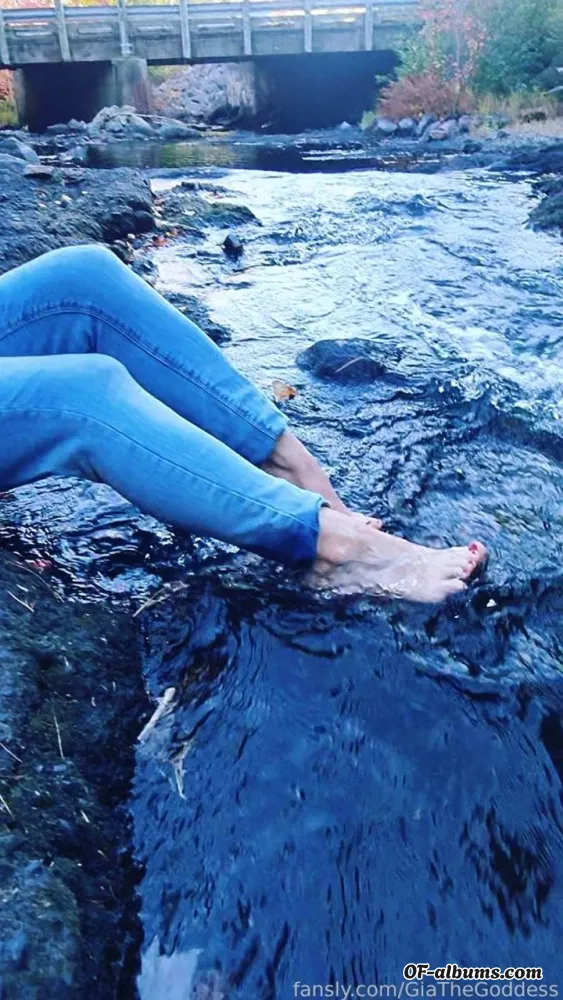 Image #4 of giathegoddess