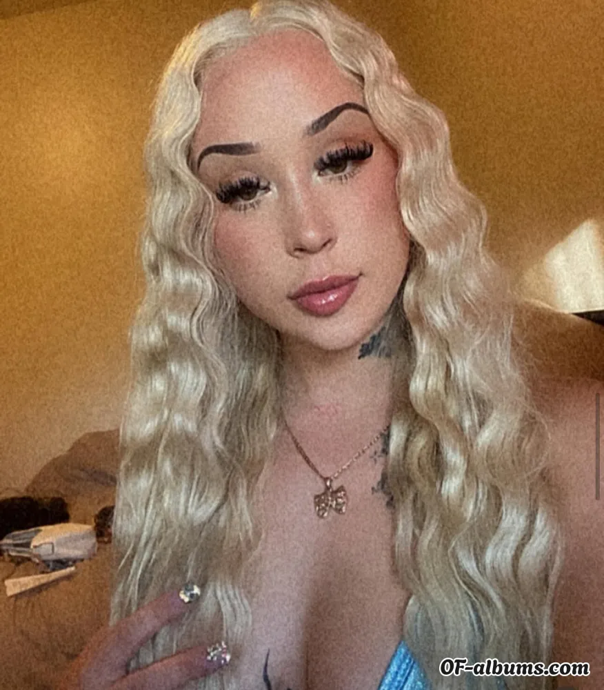 Image #1 of gimmieyowallet444