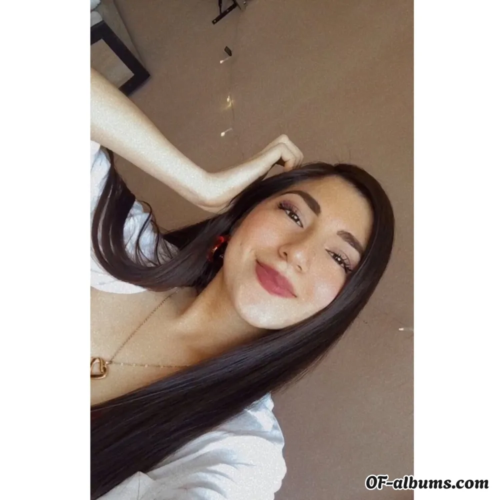 Image #2 of giselle.stefii