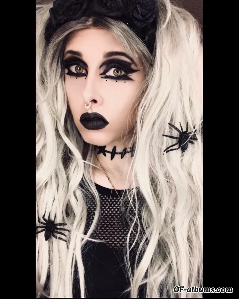 Image #1 of gloomxgirl