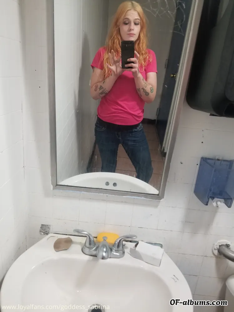 Image #1 of goddess_sabrina