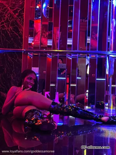 Image #2 of goddessamoree