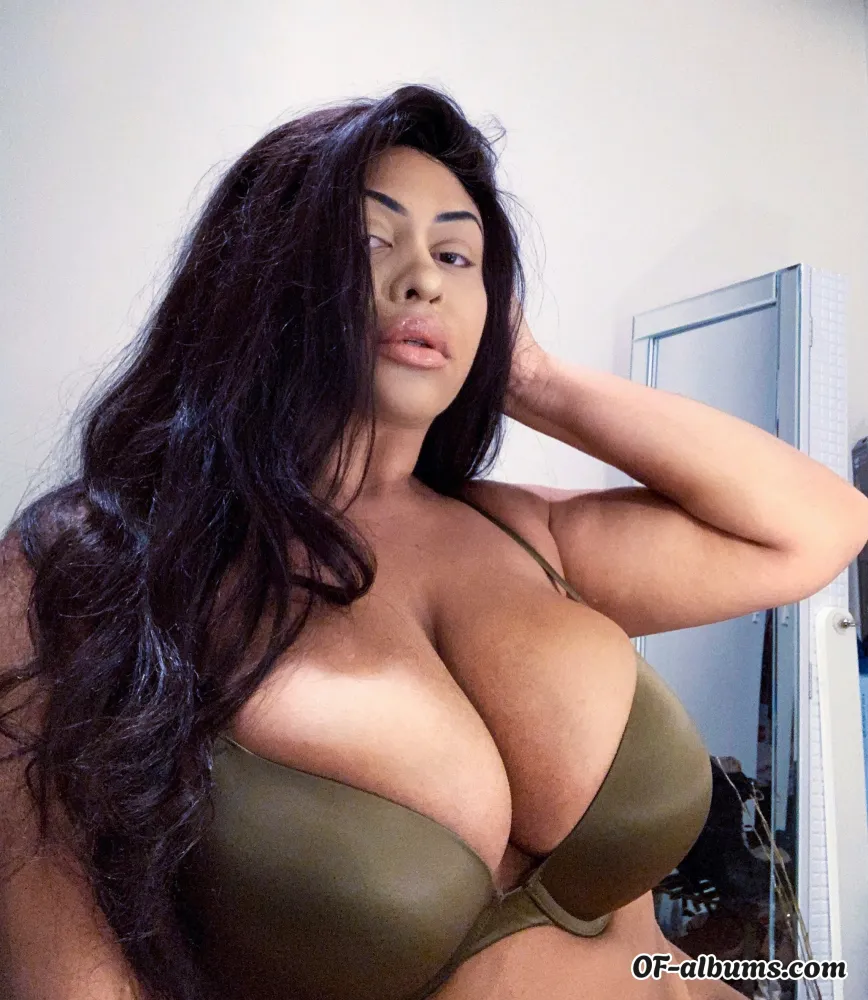 Image #1 of goldenbarbie_xo