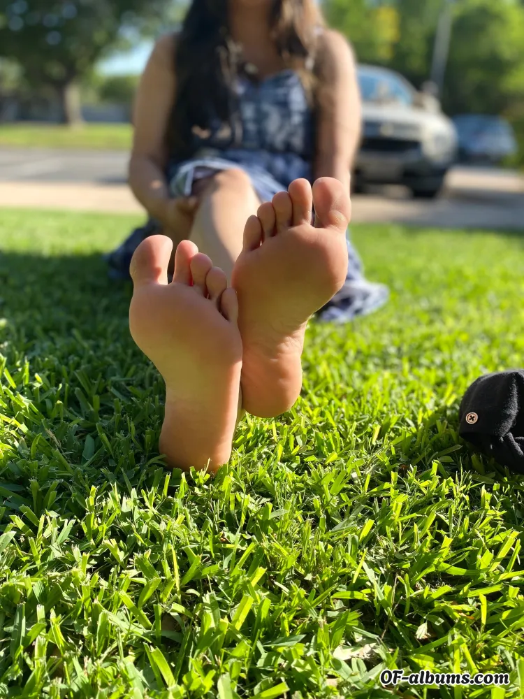 Image #1 of goldentoesgoddessx