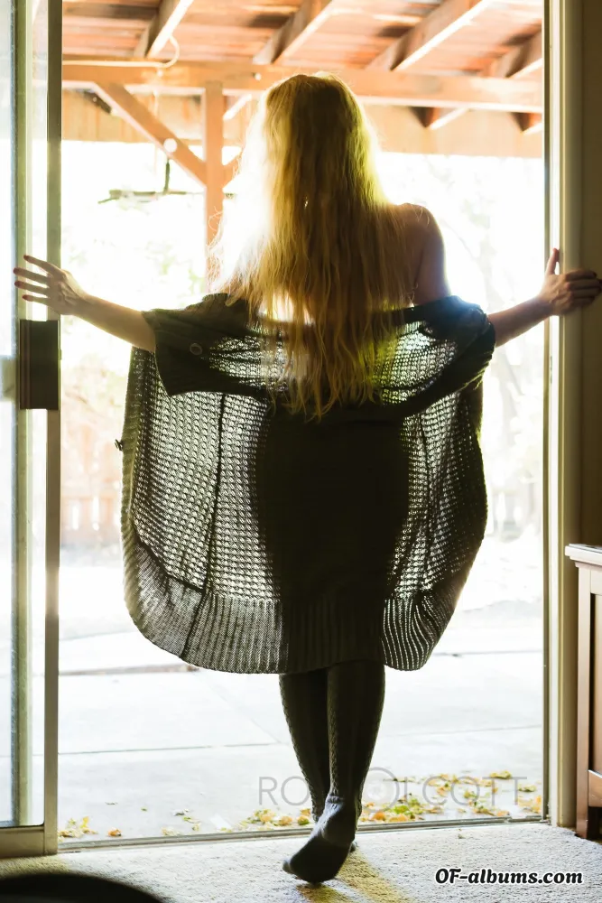 Image #1 of goldilockz