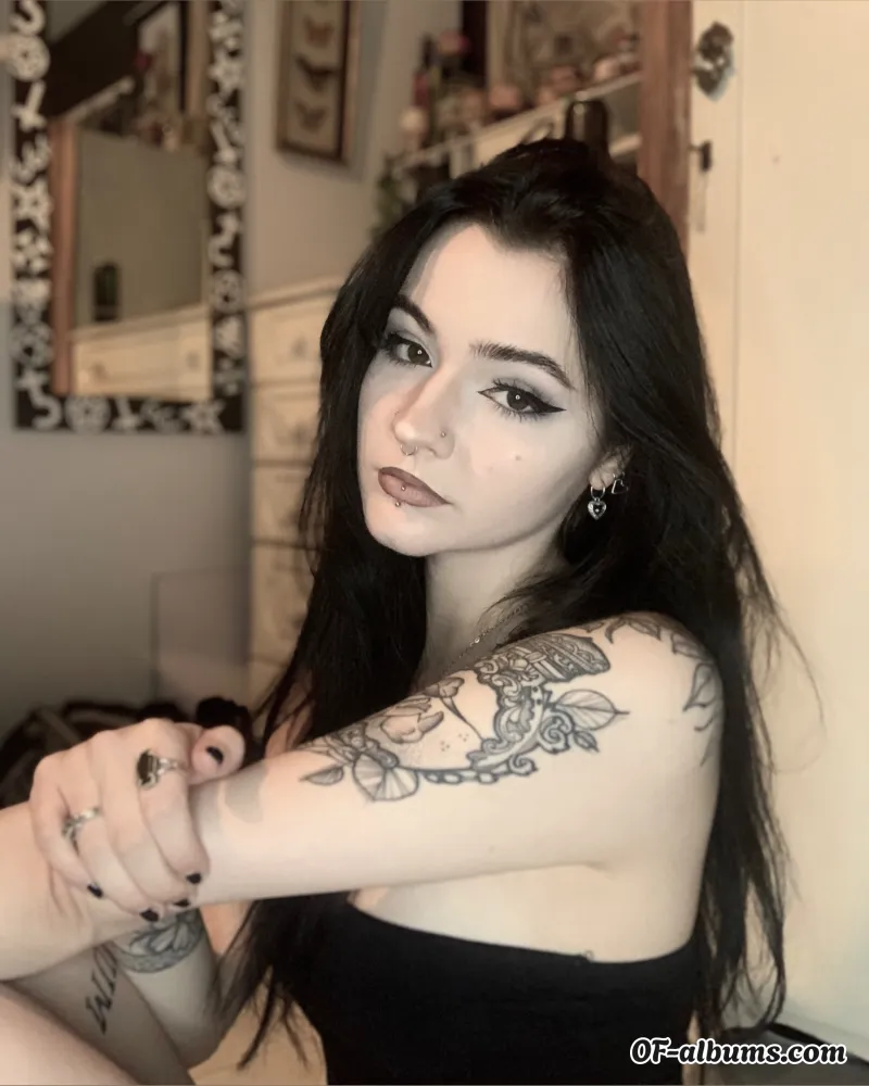 Image #1 of gothixbby