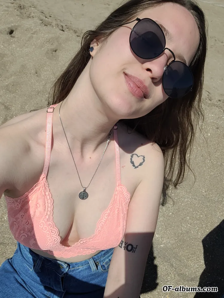 Image #1 of halliesandh