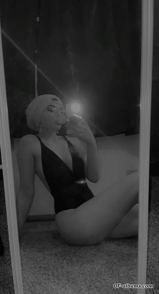 Image #1 of hannah-noelle