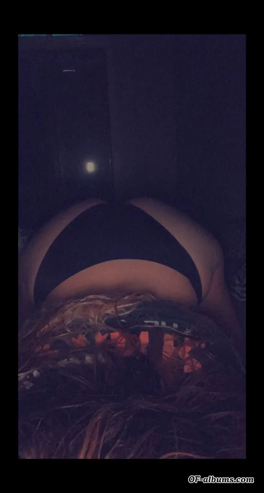 Image #2 of holli_wood7501