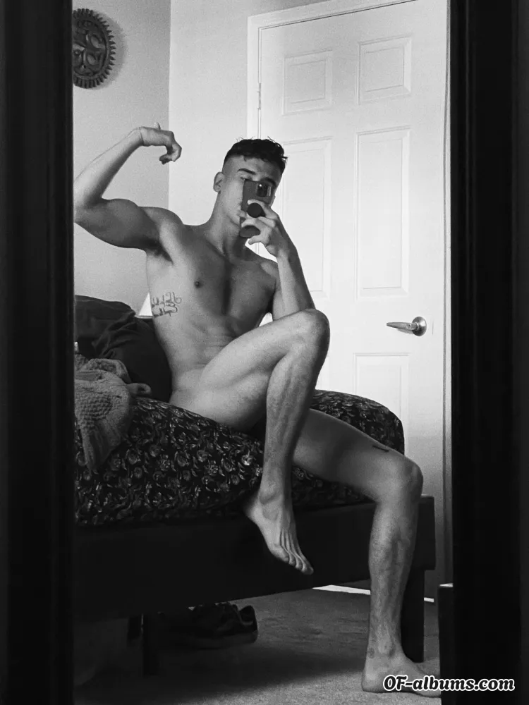 Image #4 of hotboy111
