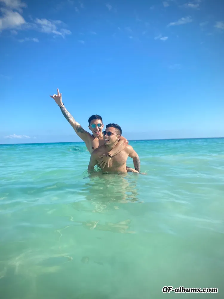 Image #2 of hotcouple_amateur