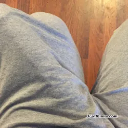 Image #1 of hungtomyknees