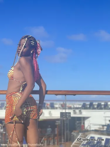 Image #2 of huniebunz