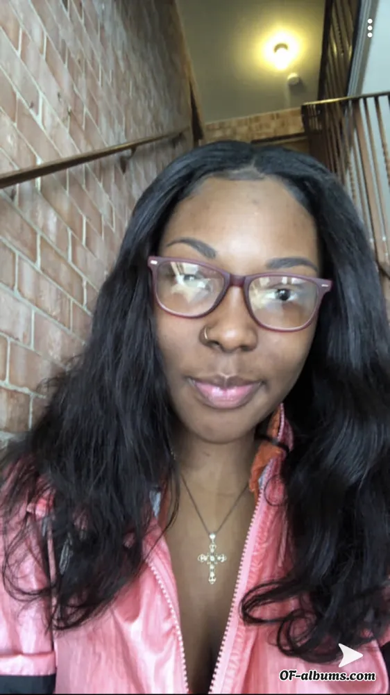 Image #1 of i.mechelle