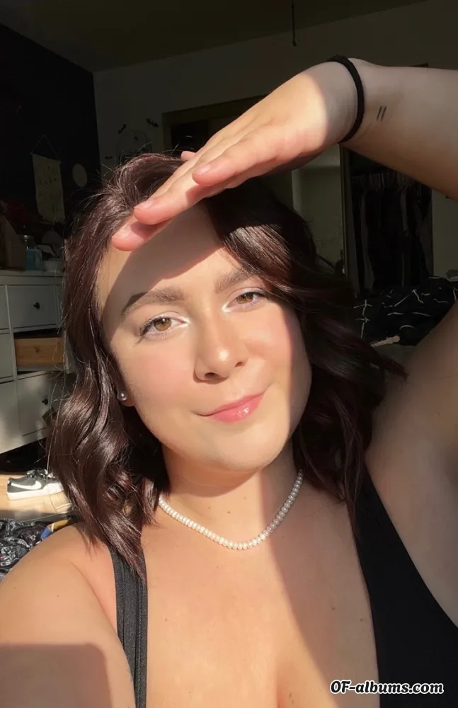 Image #1 of itsbabymaeve