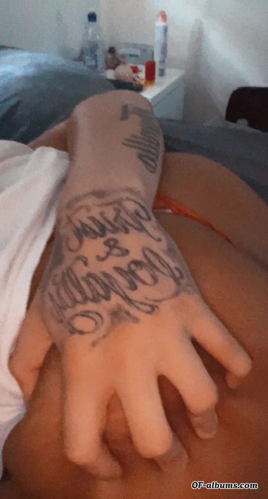 Image #2 of itsfahskye