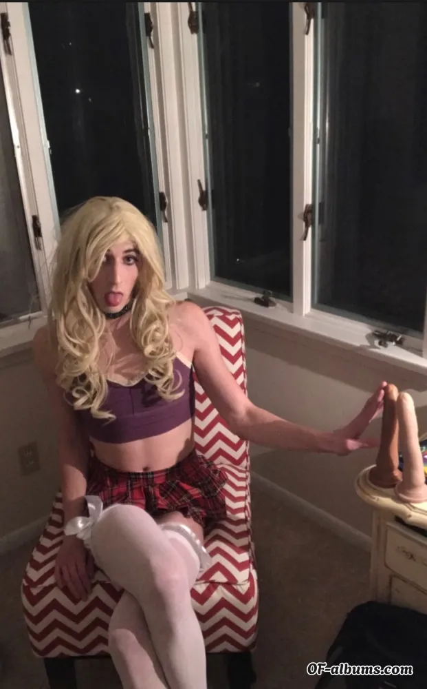 Image #2 of itsmiastar