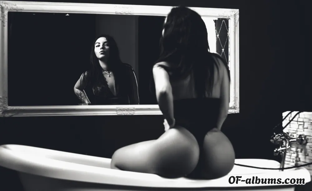 Image #4 of izabellecroix