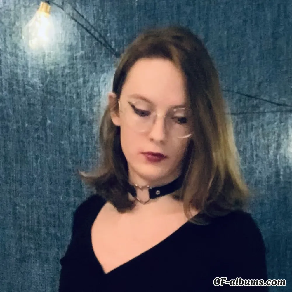 Image #1 of juli_in_space