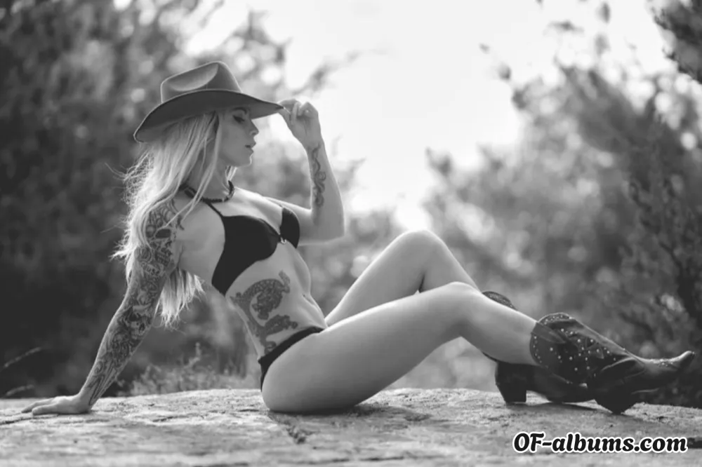 Image #2 of karinakiss27