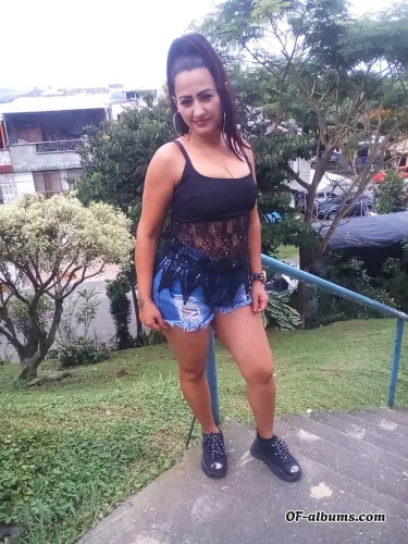 Image #3 of keniacooper