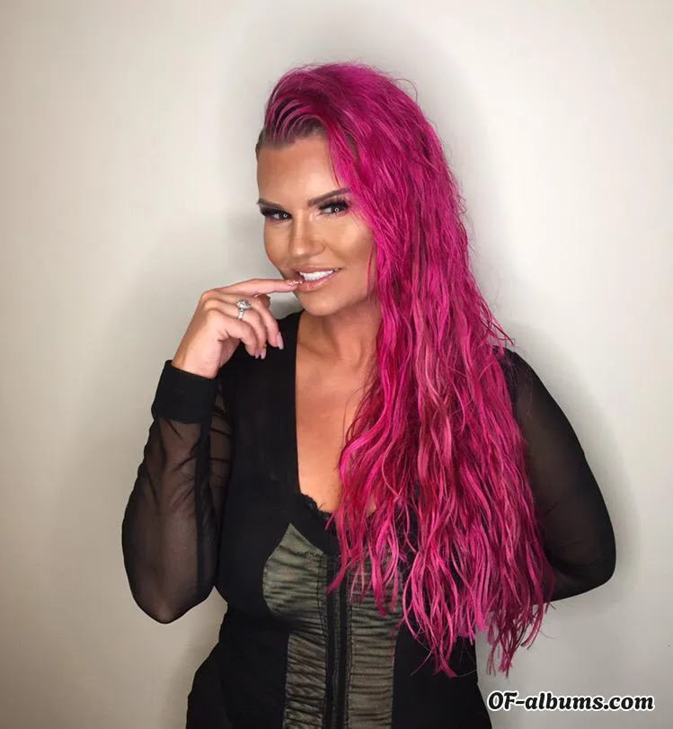 Image #1 of kerrykatona7