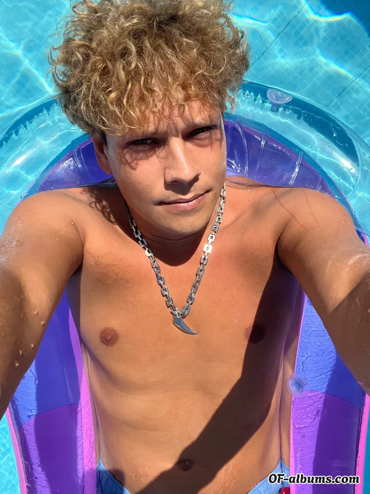 Image #1 of kinky420twinky