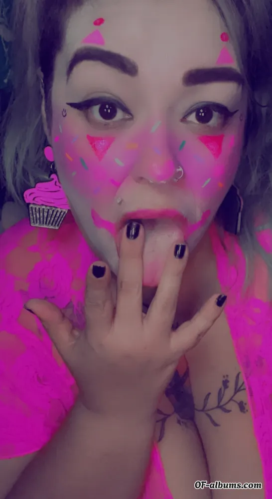 Image #2 of kittylynne00
