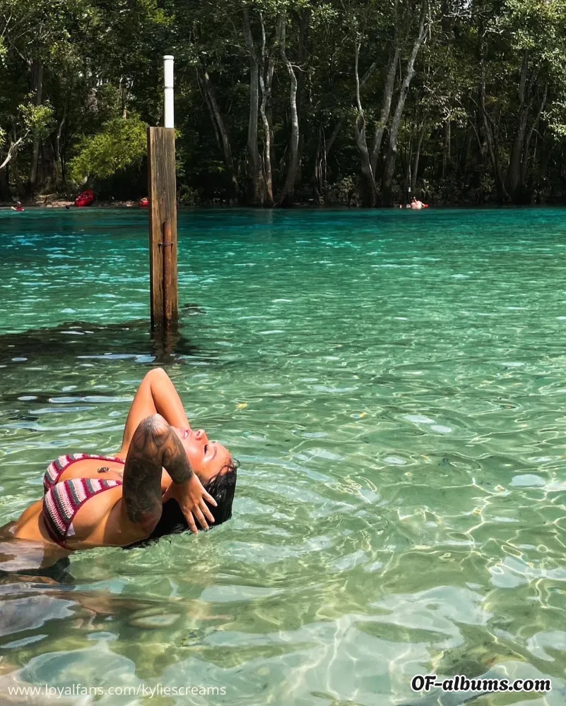 Image #2 of kyliescreams