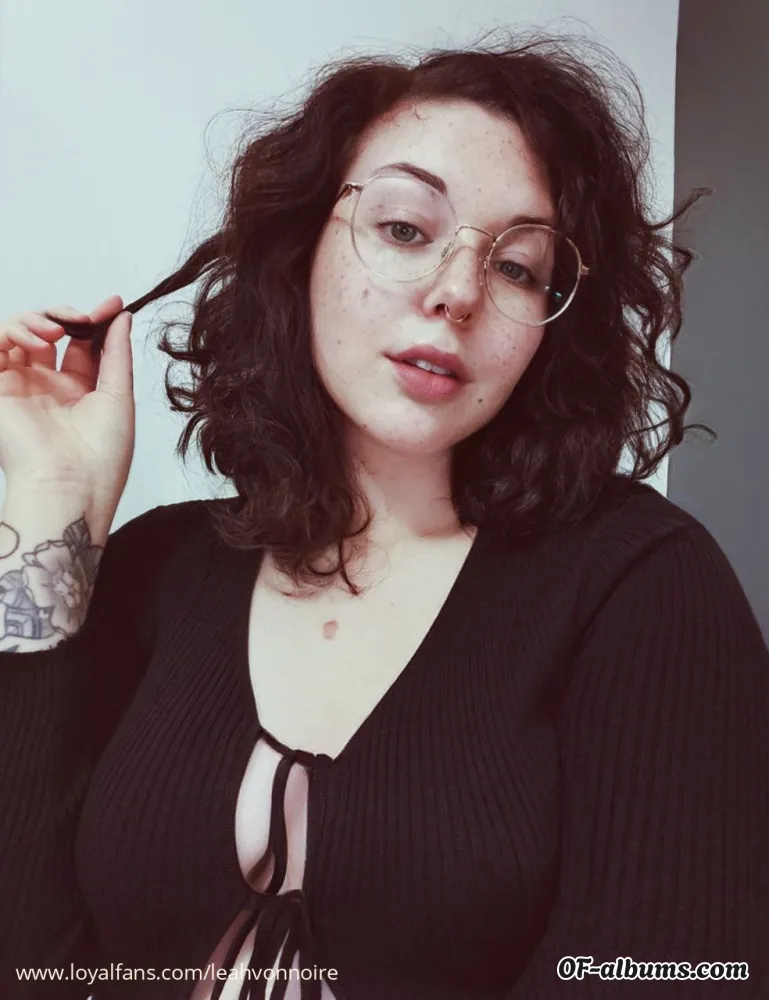 Image #3 of leahvonnoire