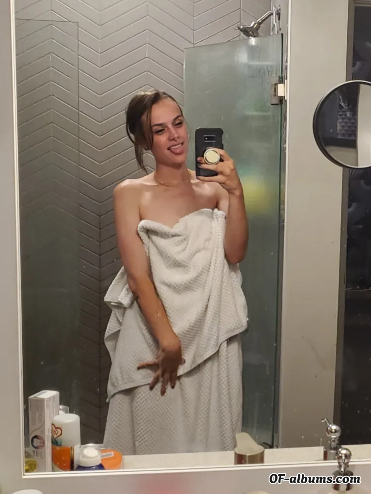 Image #1 of lexybubbles