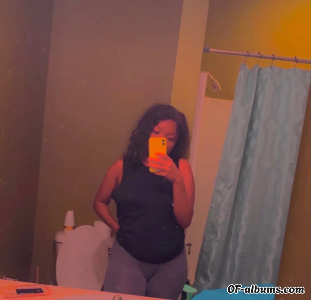Image #1 of lexyydavis