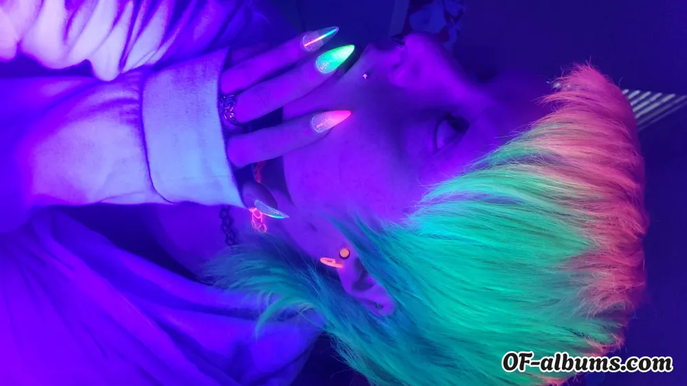 Image #2 of lil.lena.lightning