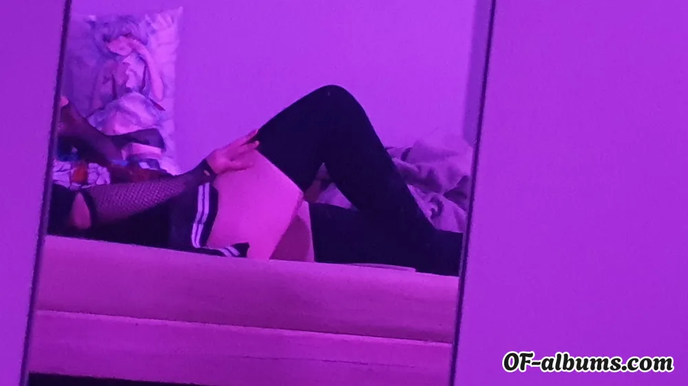 Image #2 of lildee_uwu