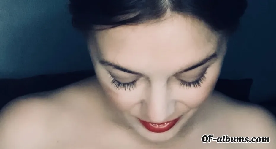 Image #2 of lisa-camp-premium